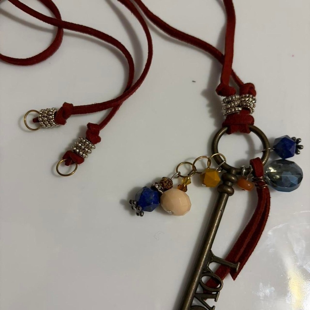 Handmade Boho Layered Burgundy Suede Choker Necklace Love Key Pendant Antique - Picture 6 of 7